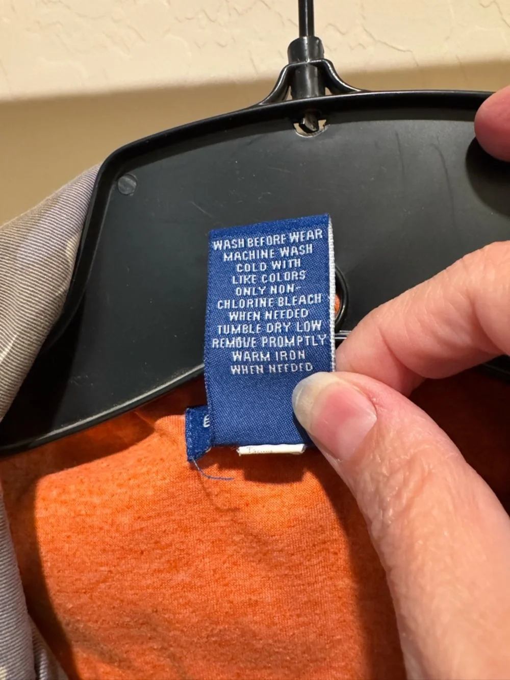 Genuine Kids Oshkosh Camouflage Jacket with Orange Lining - Picture 4 of 4